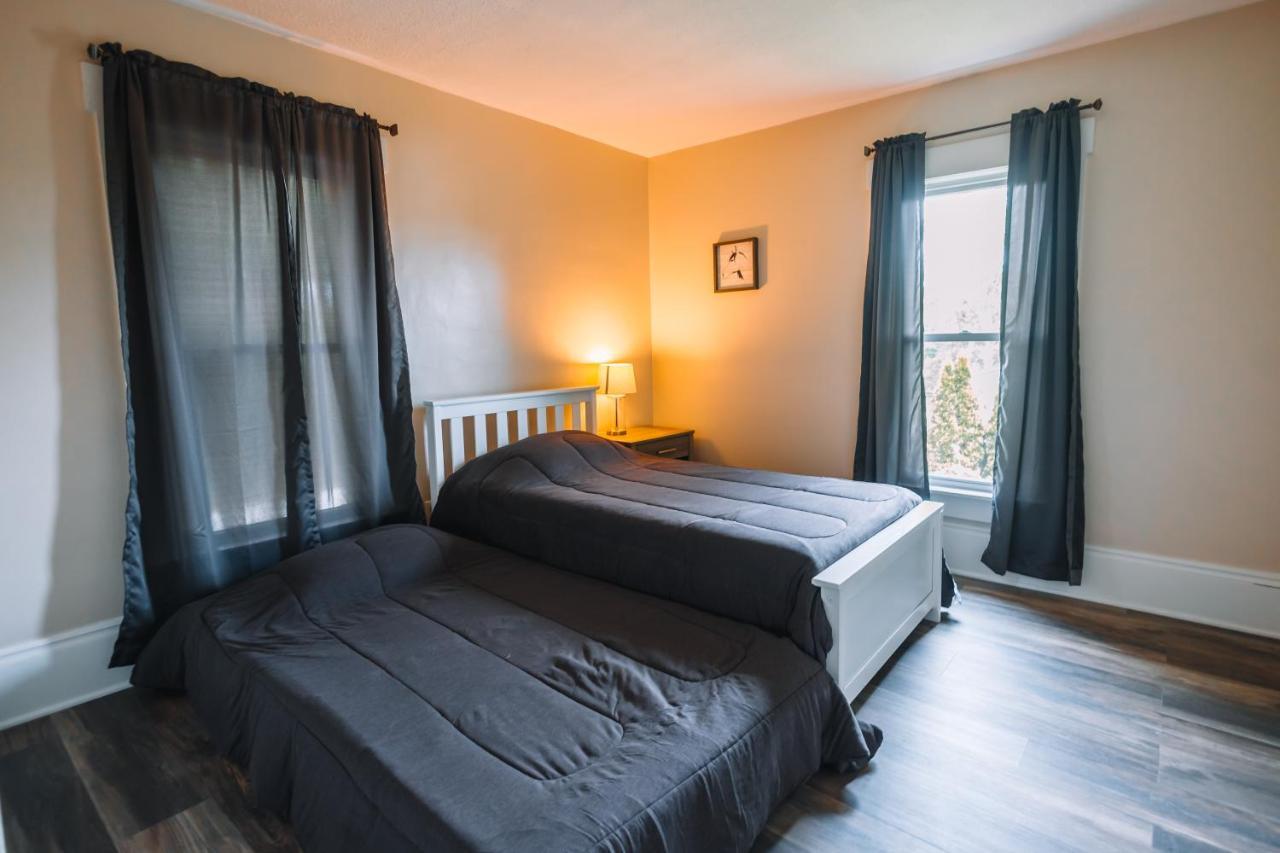 Downtown Escape Great For Large Families & Groups Villa Sugarcreek Ngoại thất bức ảnh