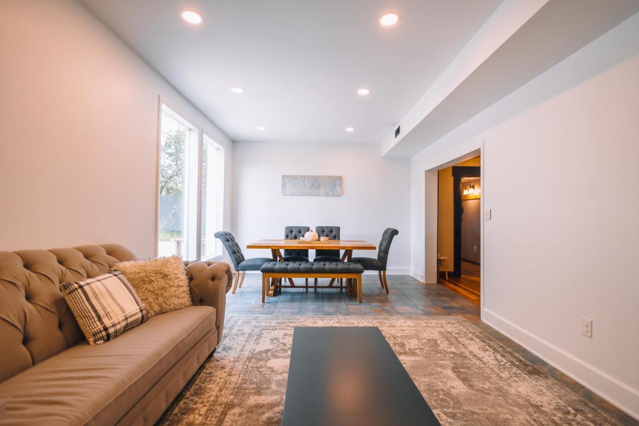 Downtown Escape Great For Large Families & Groups Villa Sugarcreek Ngoại thất bức ảnh