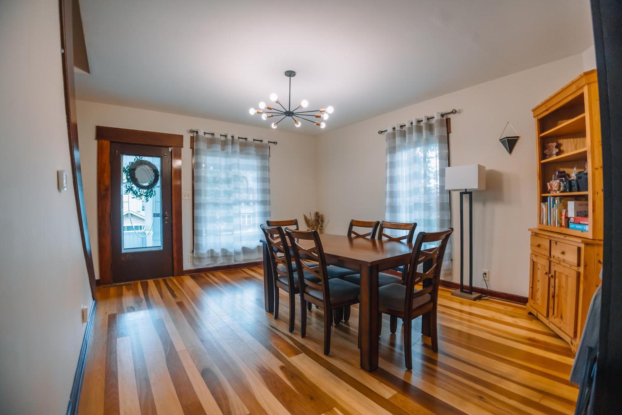 Downtown Escape Great For Large Families & Groups Villa Sugarcreek Ngoại thất bức ảnh